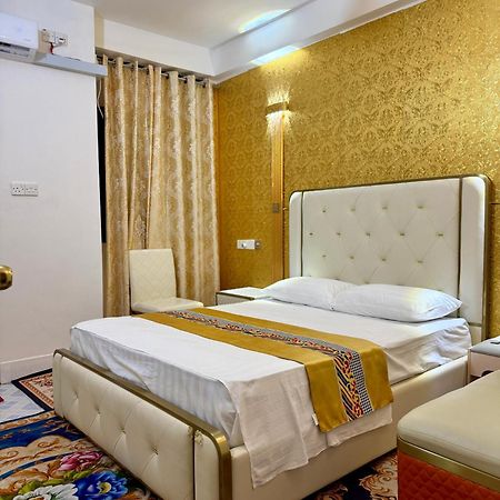 Ontrack Travel Transit Hotel Мале Экстерьер фото